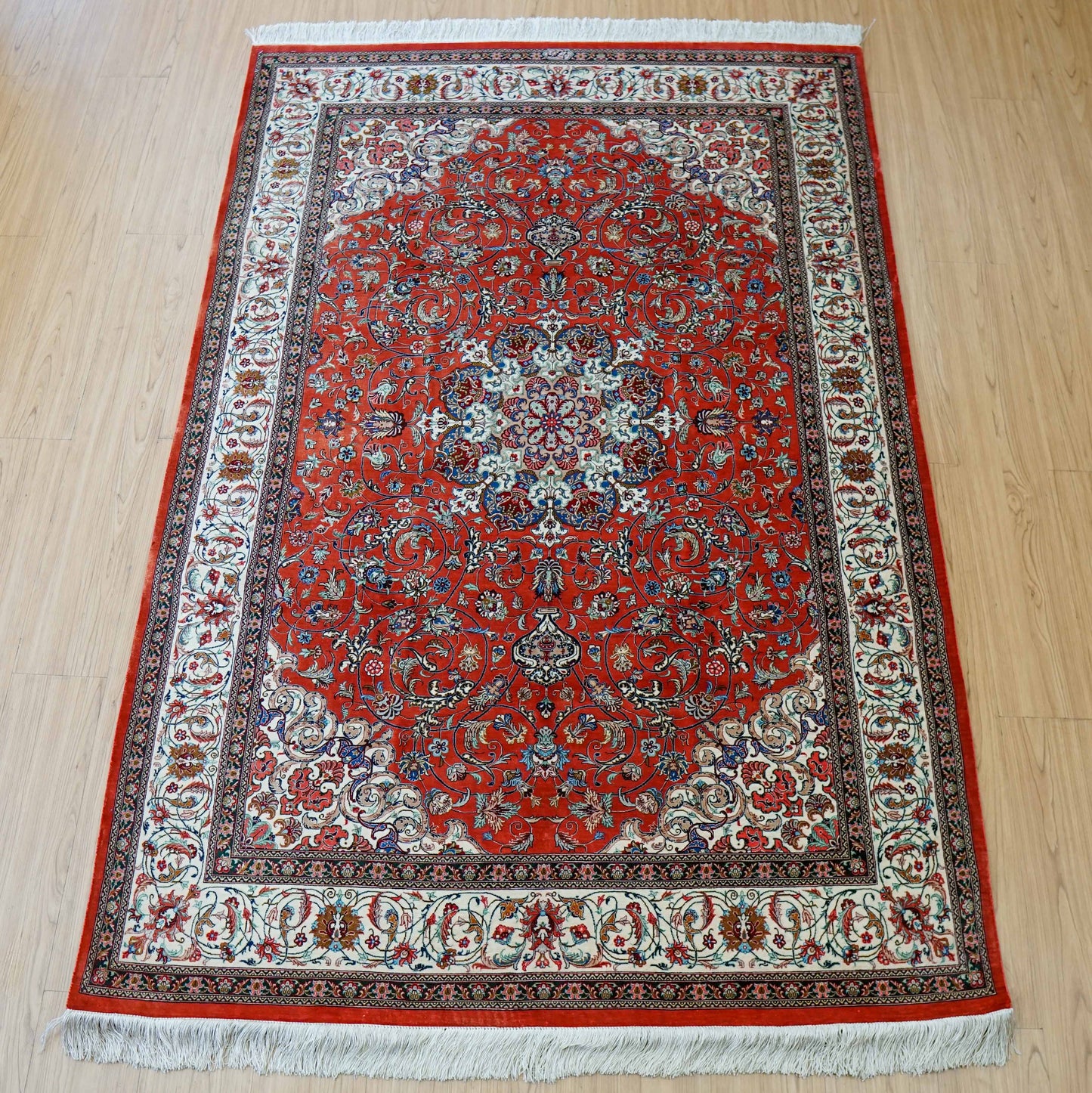 ペルシャ絨毯 クム産 モハマディ工房 シルク100% 197×130cm｜手織り 高密度シルクラグ メダリオンデザイン