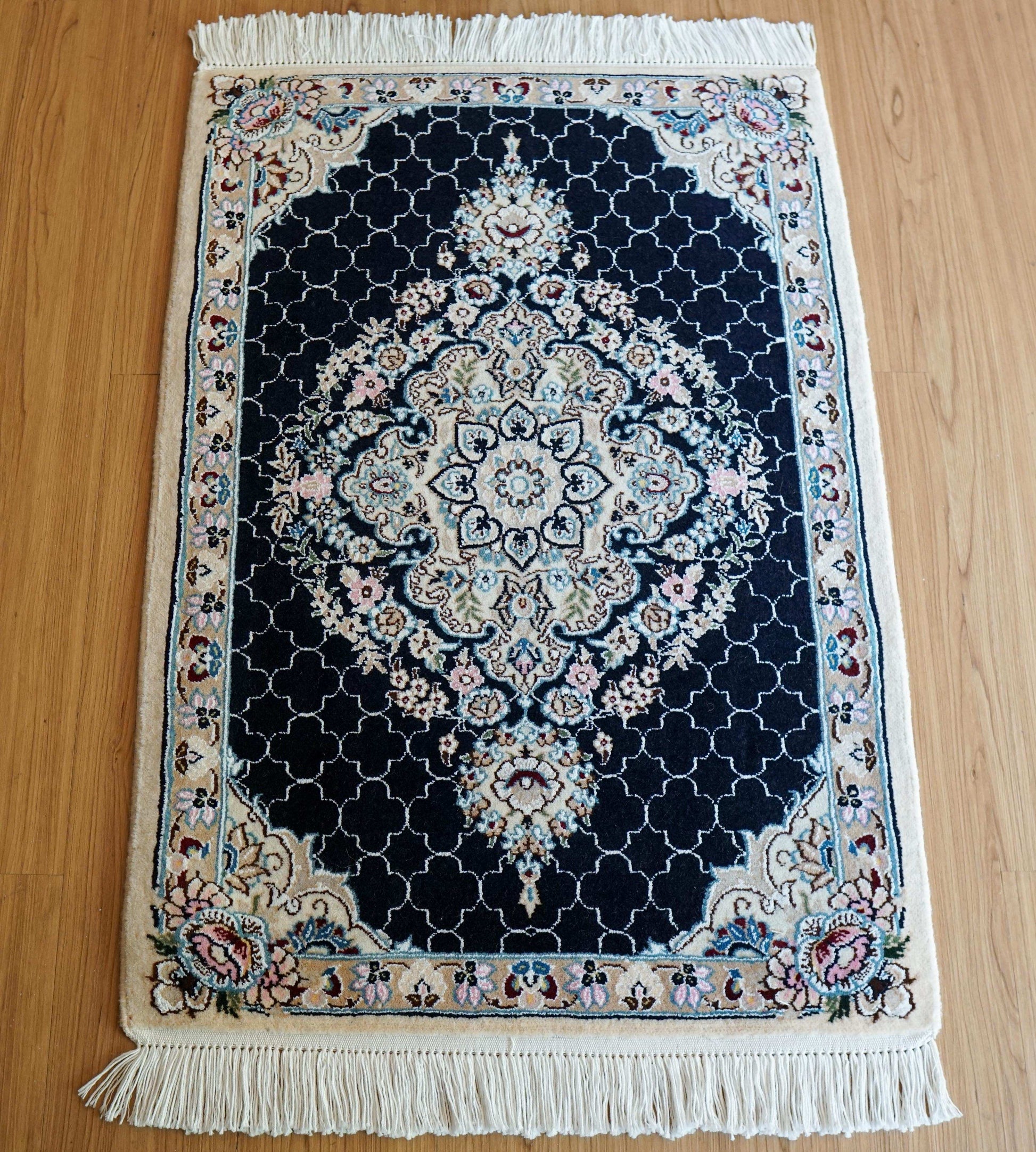  ペルシャ手織り絨毯 ナイン産 93×65cm