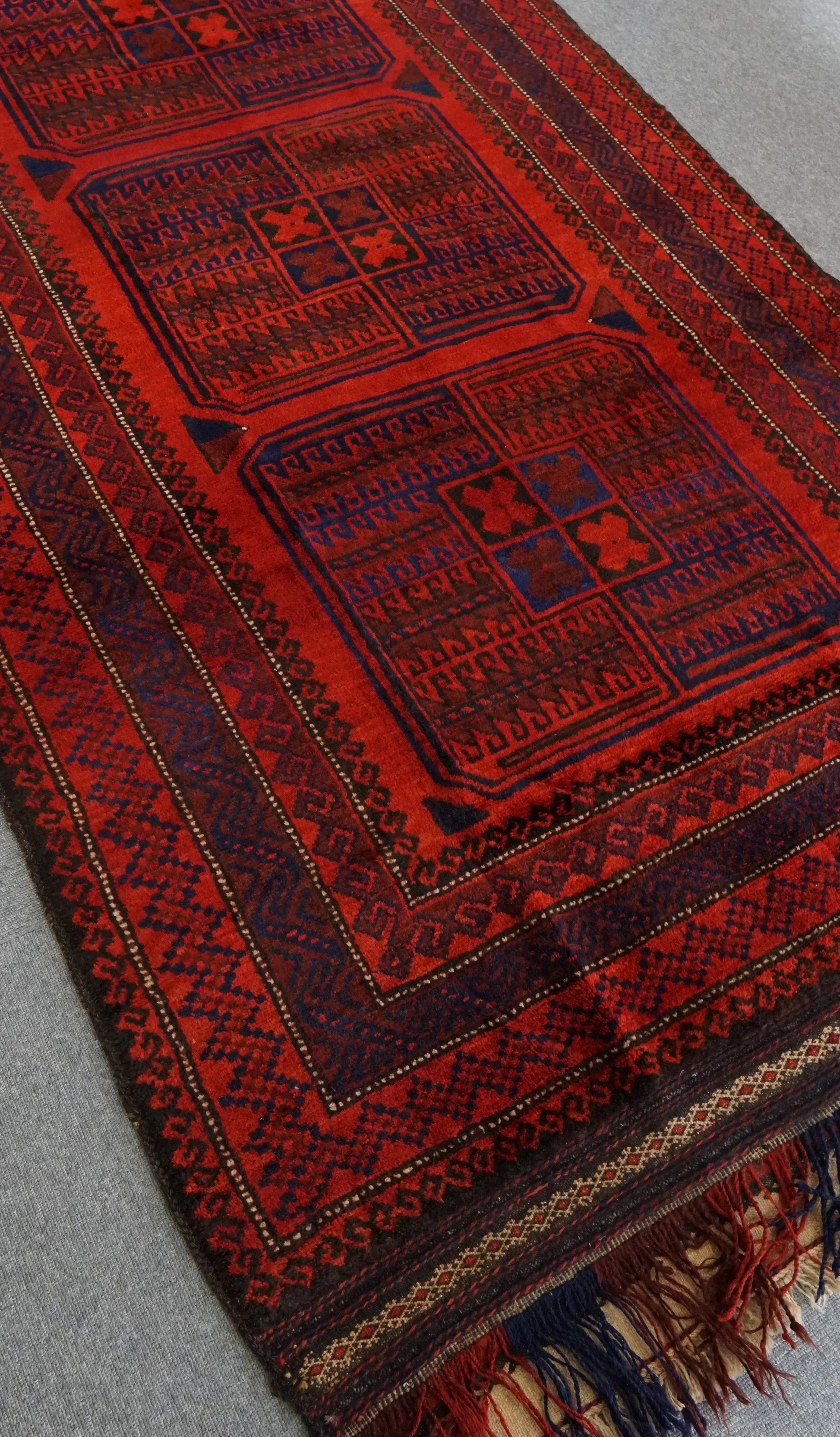 235x124cm バルーチ ヴィンテージラグ 手織り絨毯 Decorworks