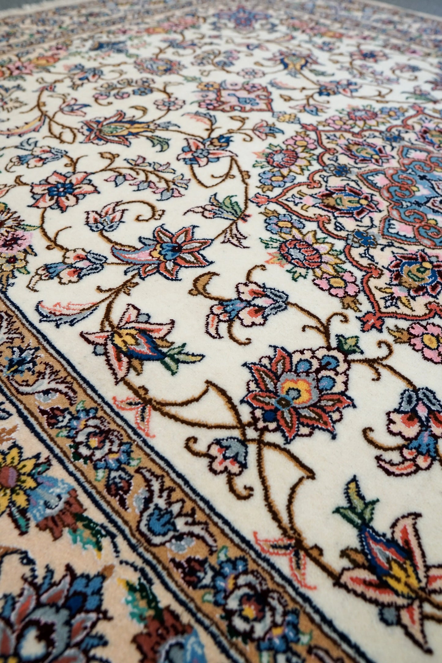 240×156cm　 ペルシャ手織り絨毯 - Decorworks