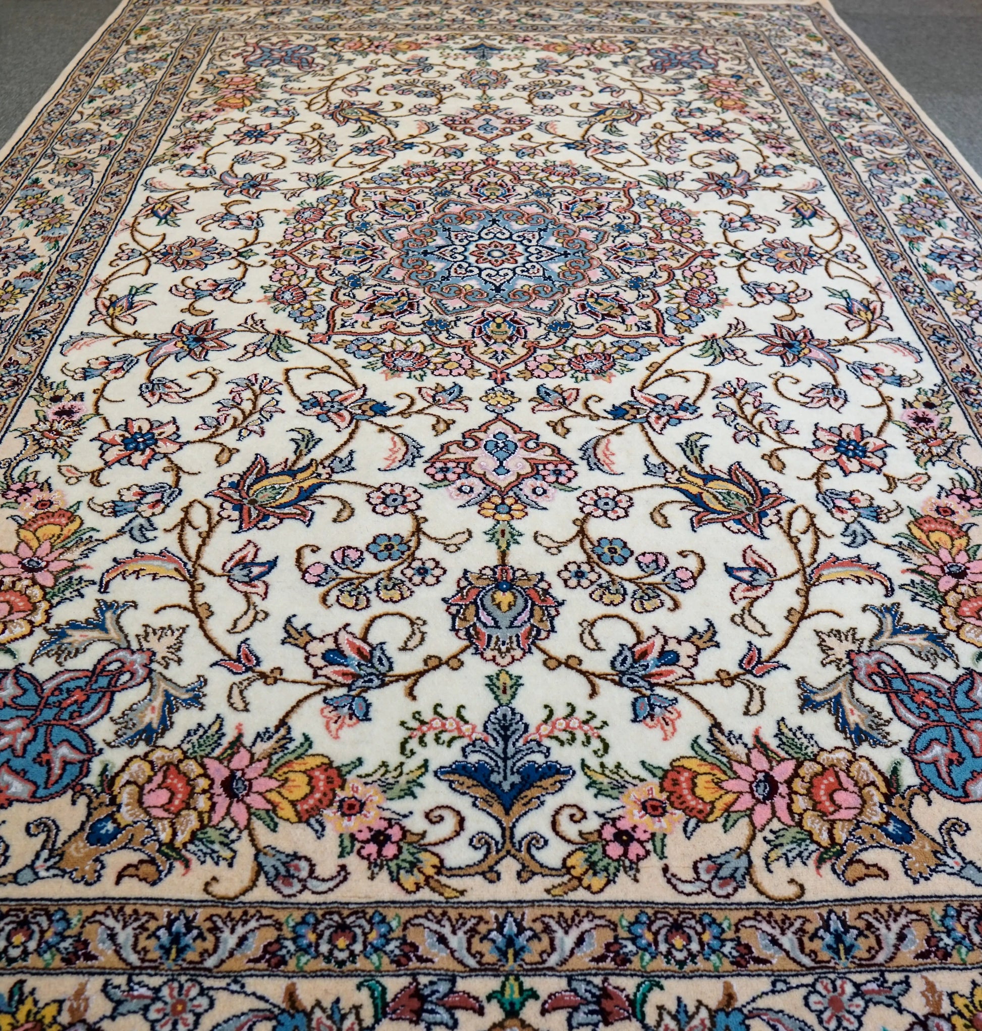 240×156cm　 ペルシャ手織り絨毯 - Decorworks