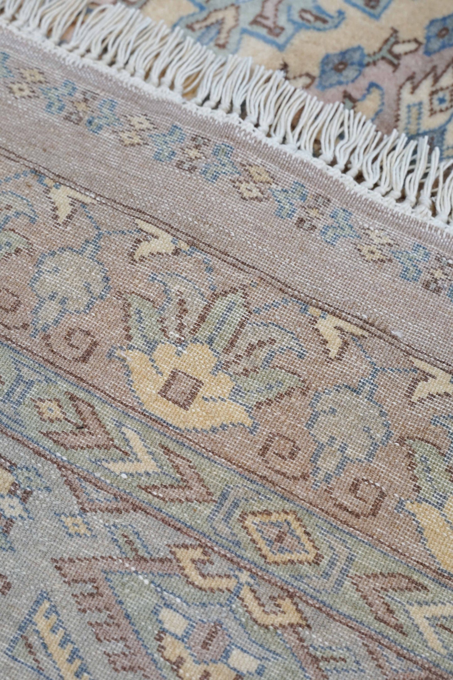  パキスタン手織り絨毯 160×125cm