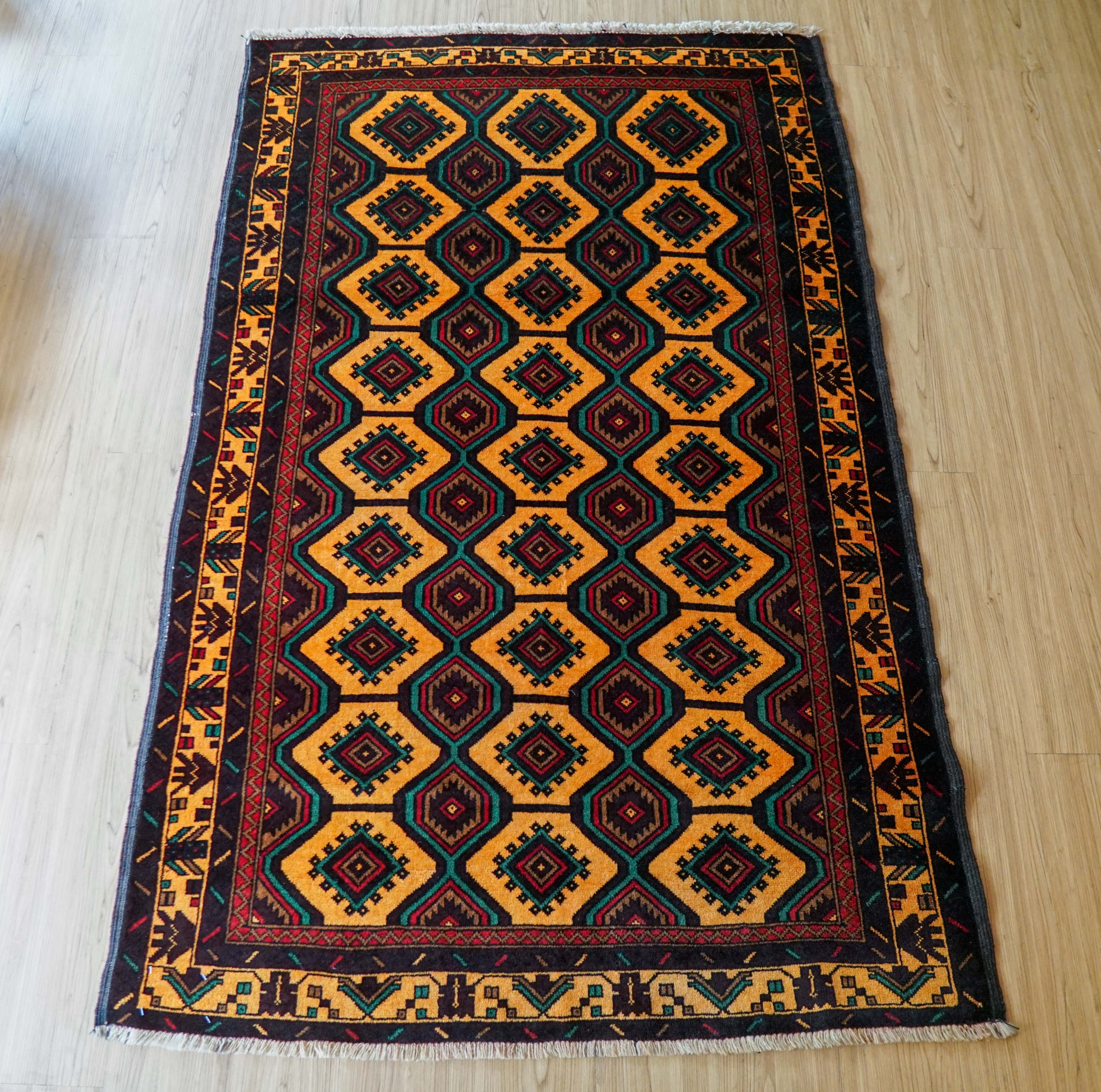 トライバルラグ（トルクメン族）180×113cm – Decorworks