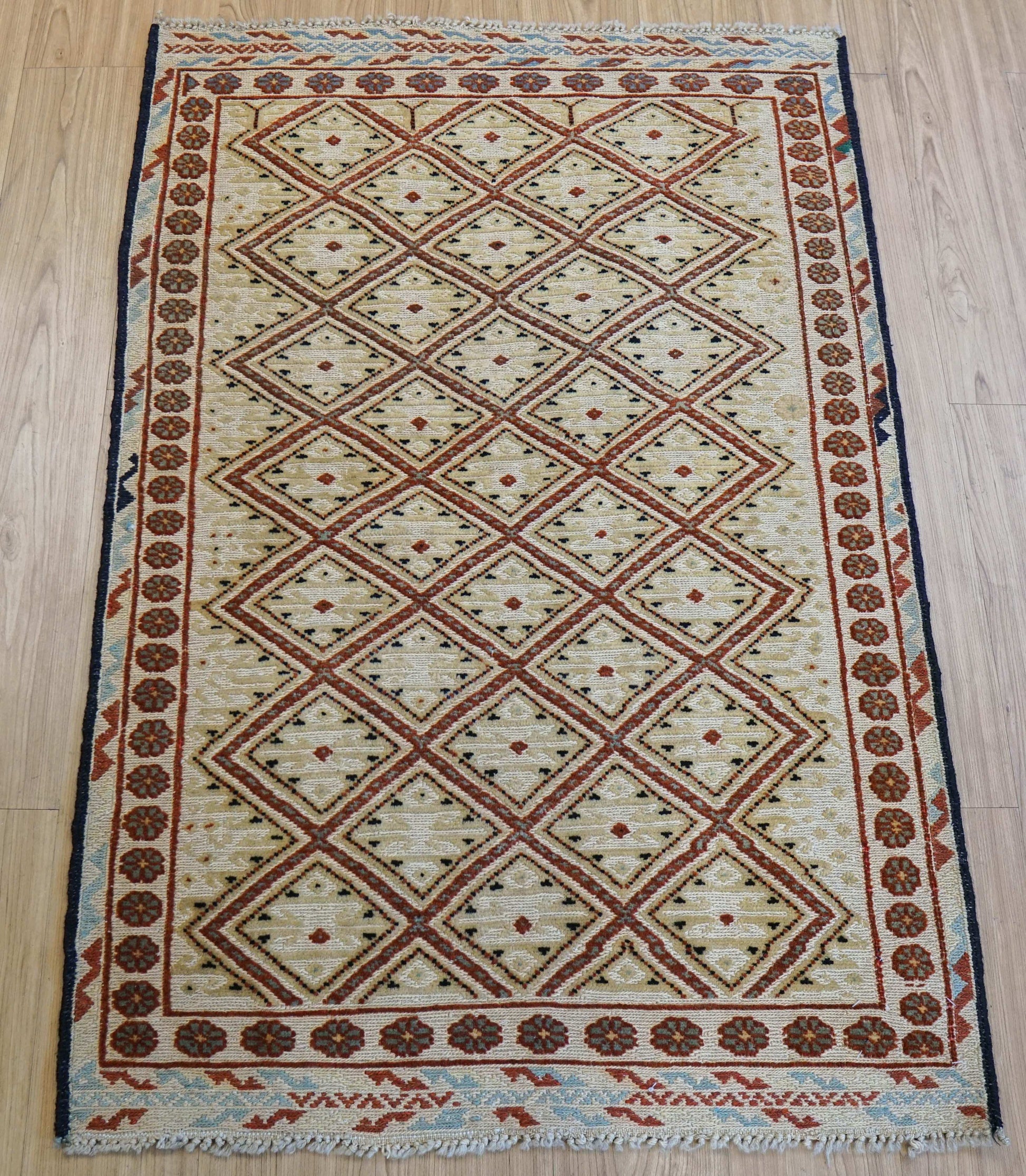  アフガニスタン 手織りマシュワニキリム  125×86cm