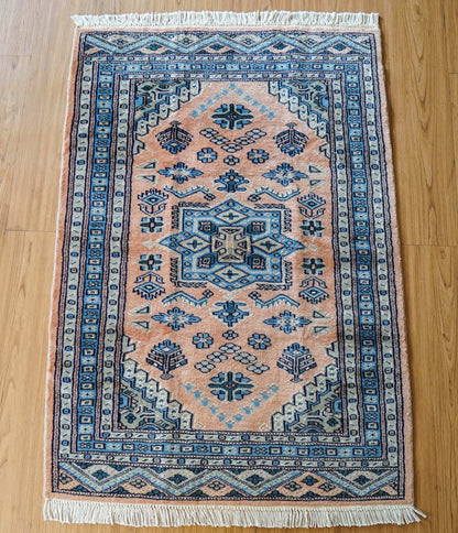  パキスタン手織り絨毯 116×78cm　　トライバルラグ