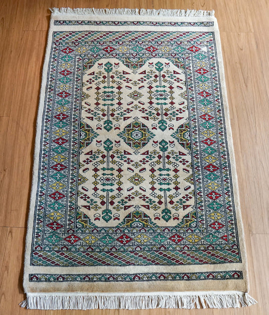 パキスタン手織り絨毯 122×78cm