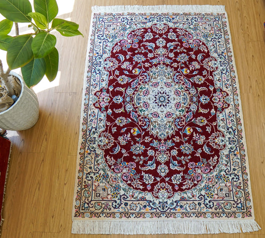 ペルシャ絨毯 ナイン 156×108cm