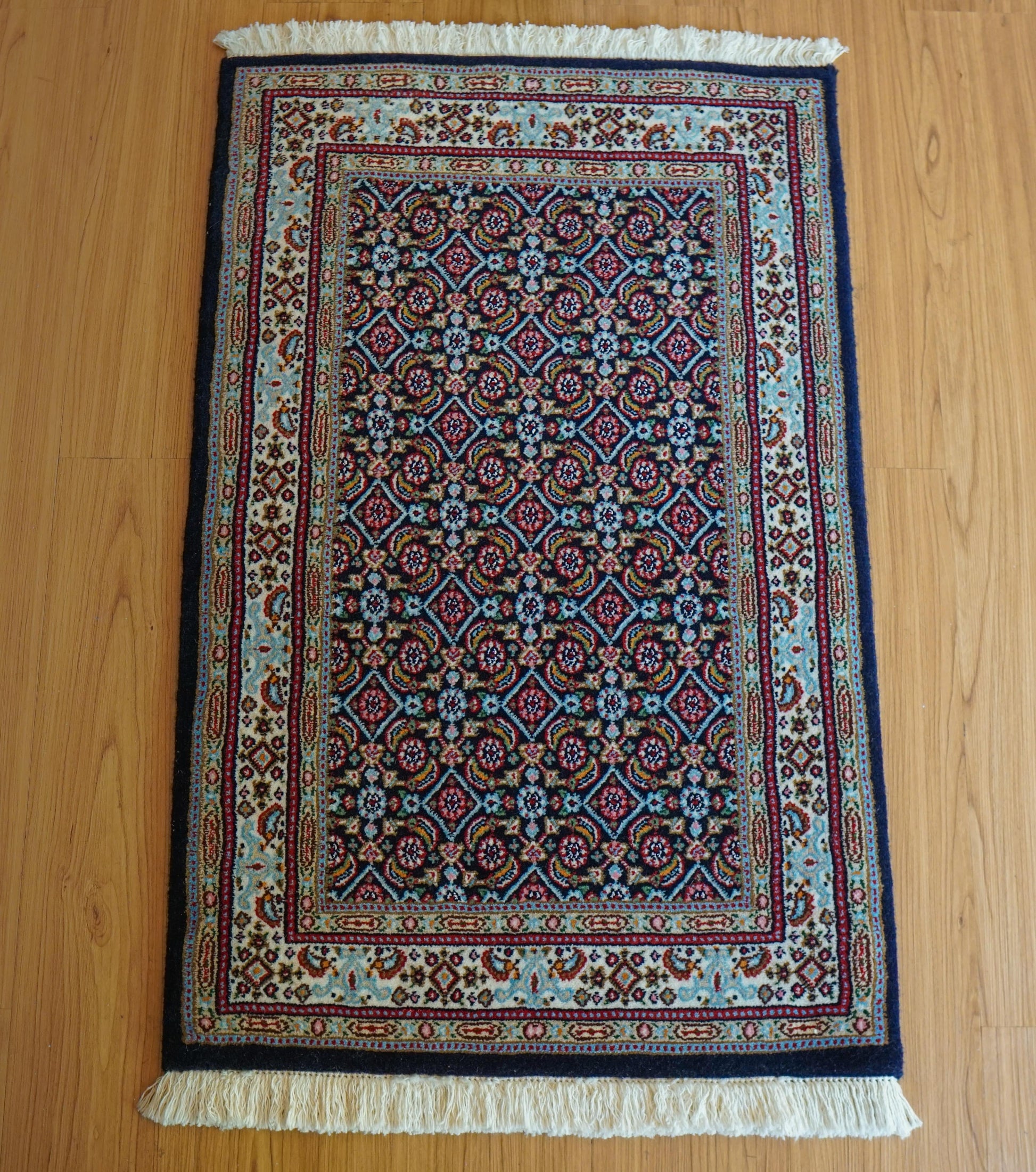  ペルシャ 絨毯　ムード産 89×58cm