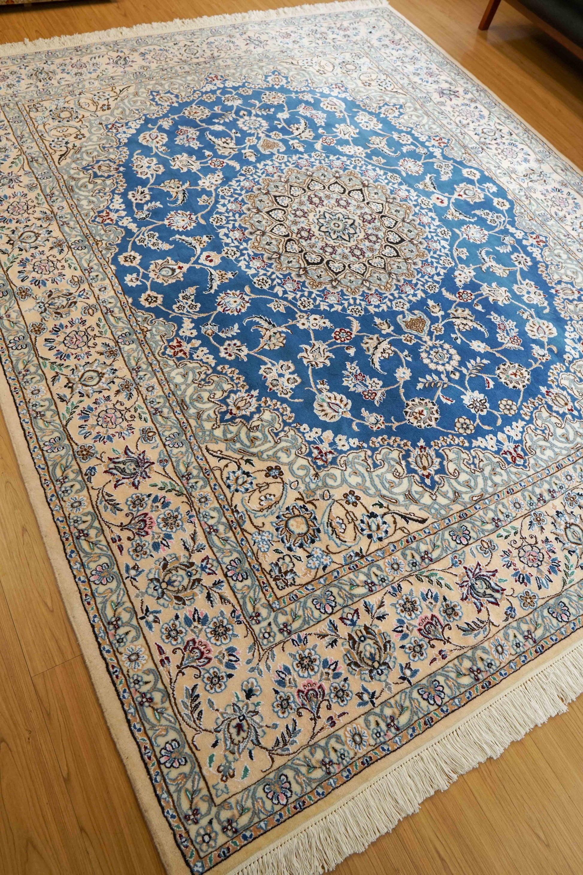  ペルシャ絨毯 ナイン産 250×204cm　