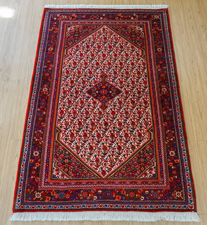  ペルシャ絨毯 ジョーザン産 165×108cm  伝統の花文様が織りなす上質ウールラグ