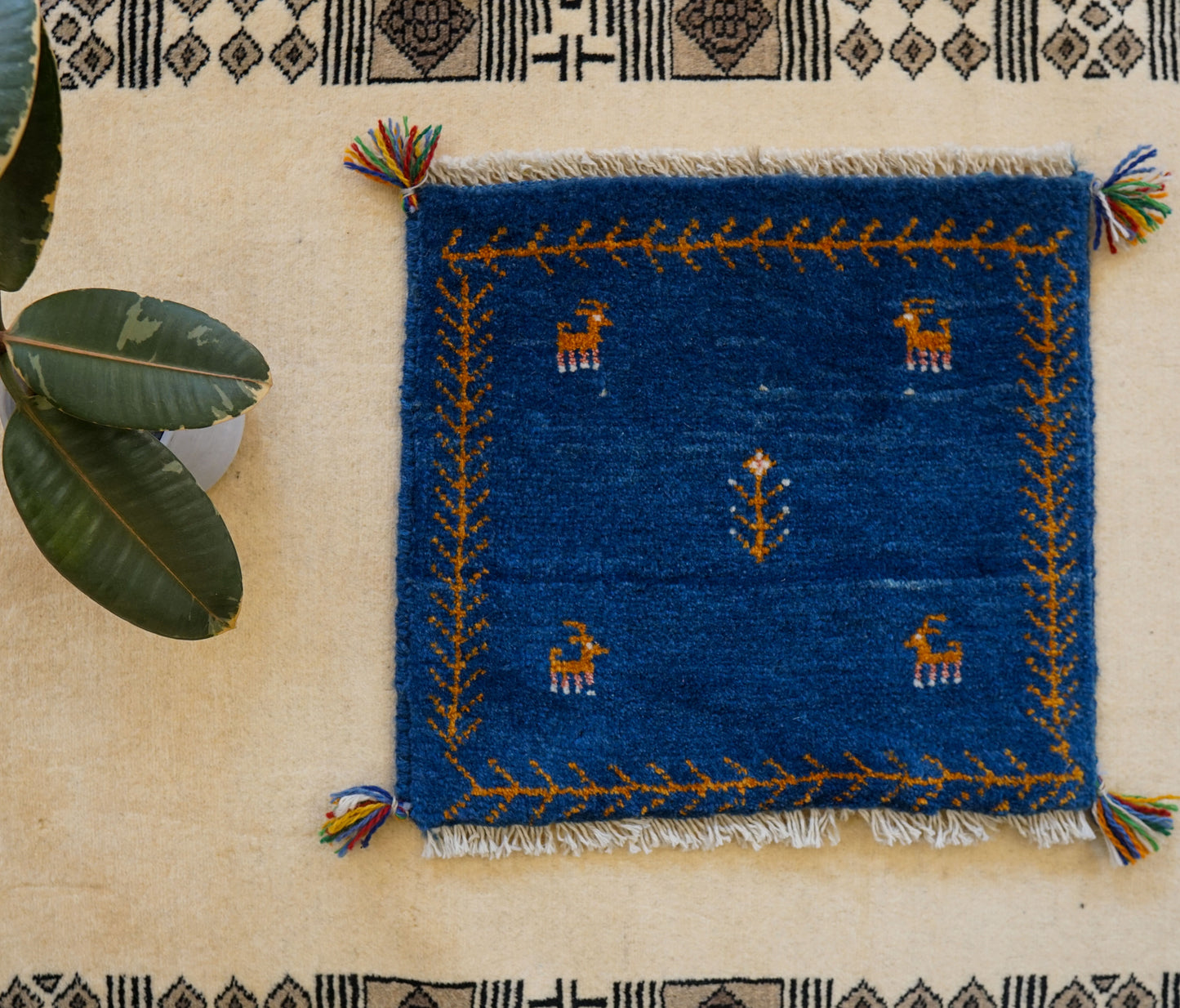 ペルシャ手織りギャッベ アマレ族 40×40cm｜ウール100% ミニラグ・チェアマット ブルー