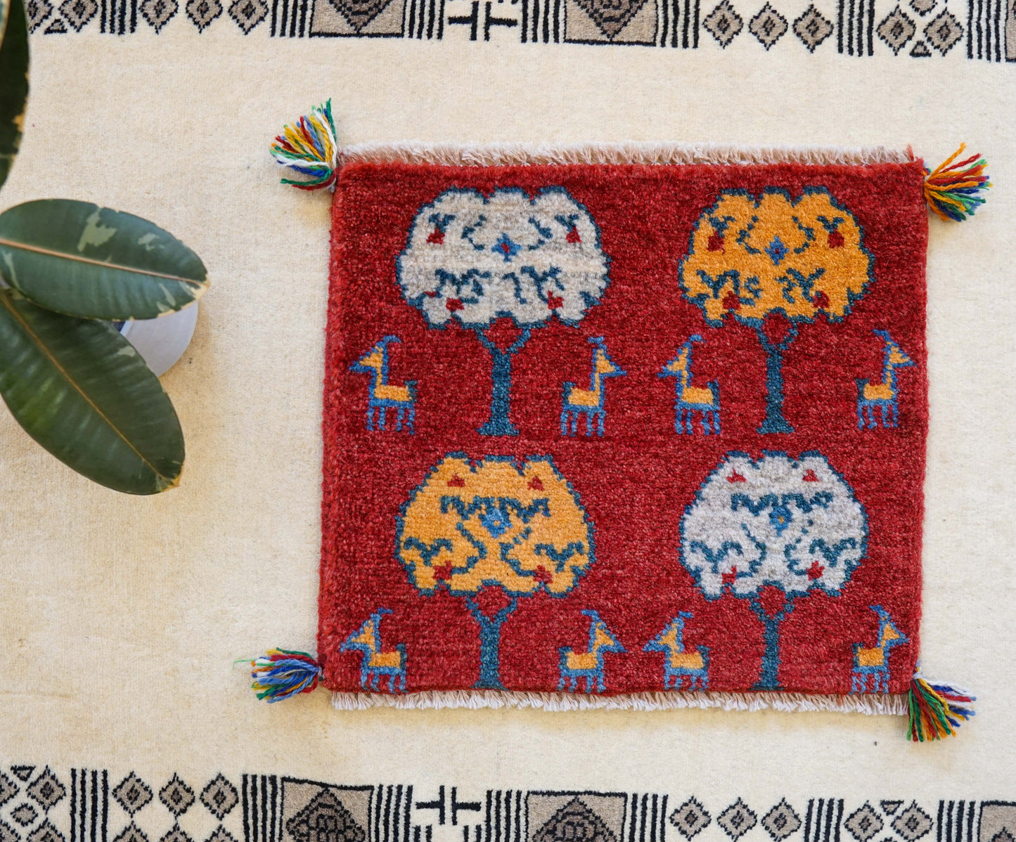 ペルシャ手織りギャッベ アマレ族 40×40cm｜ウール100% ミニラグ・チェアマット 生命の木デザイン