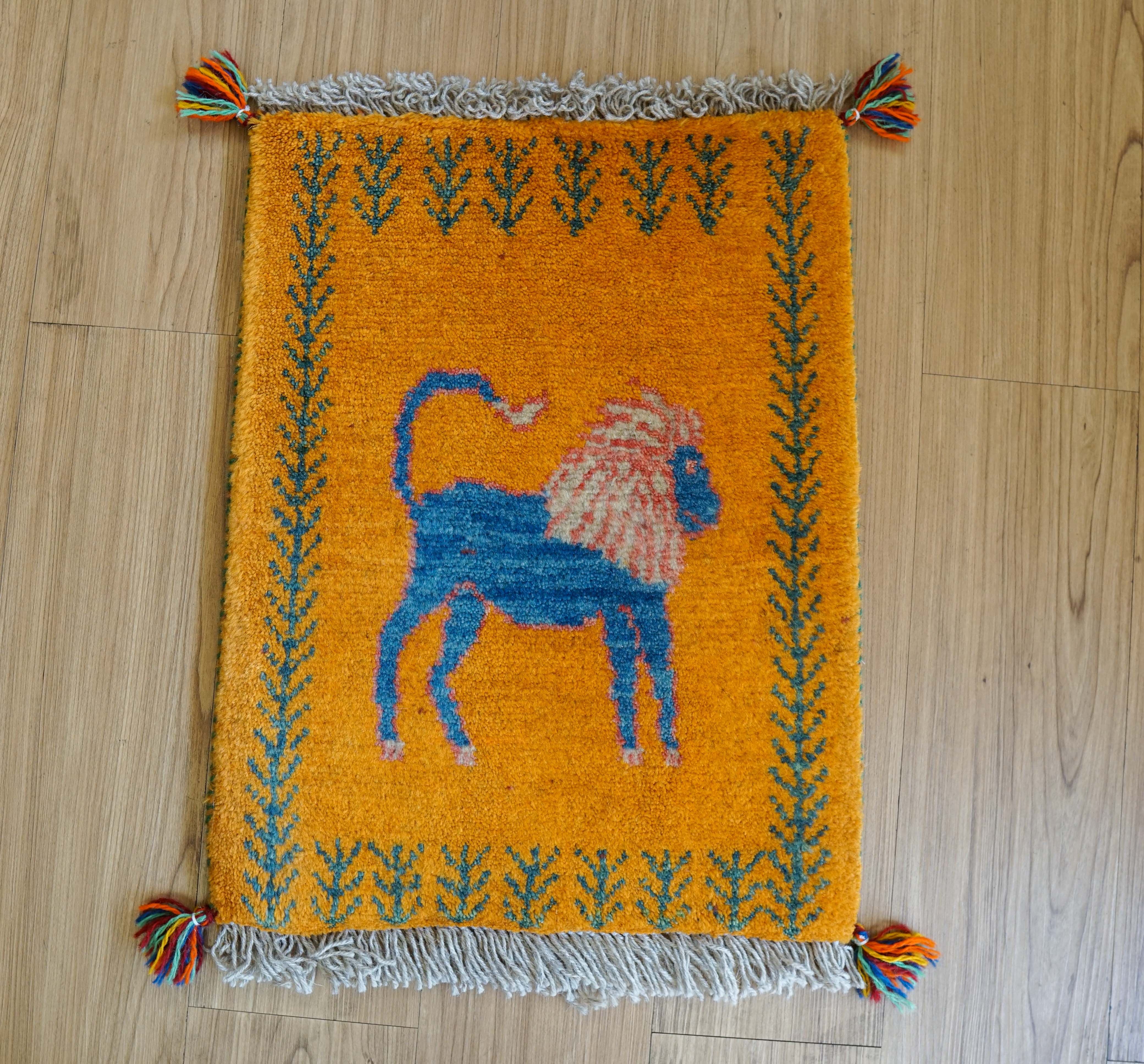 ペルシャ手織りギャッベ アマレ族 56×42cm ライオン文様・玄関マット