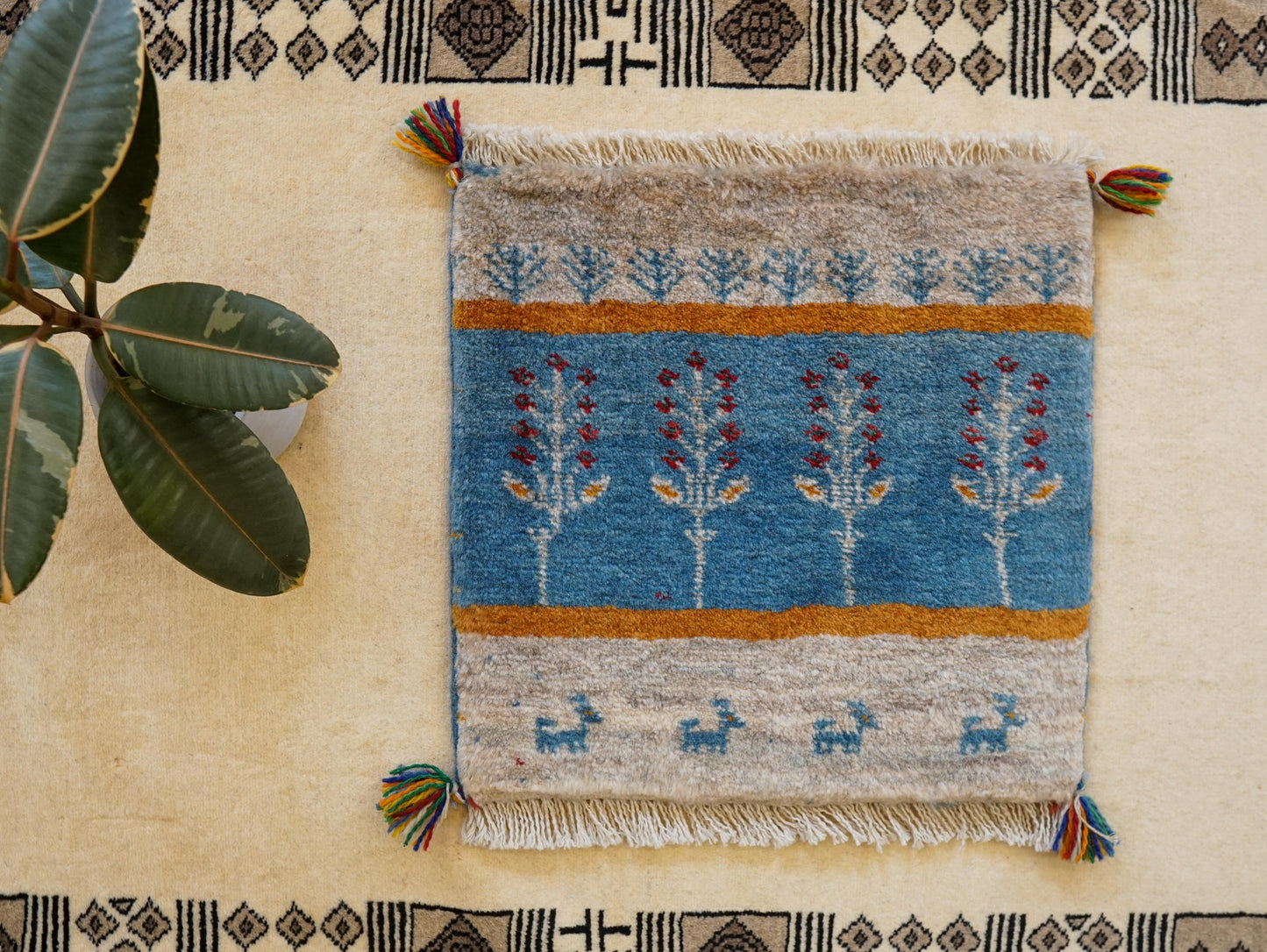 ペルシャ手織りギャッベ アマレ族 40×40cm｜ウール100% ミニラグ チェアマット ナチュラルカラー