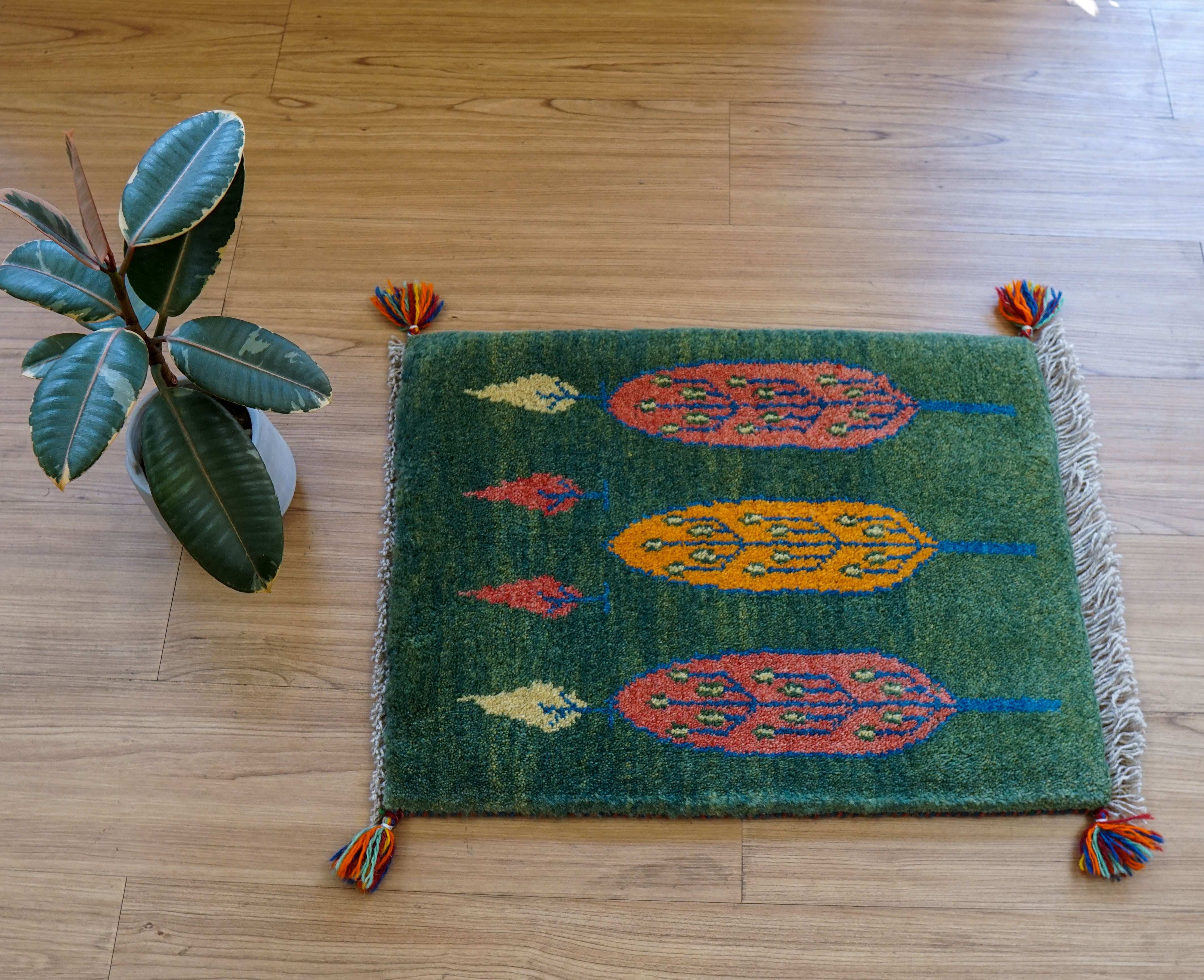 ペルシャ手織りギャッベ アマレ族 60×40cm ライオン文様・玄関マット