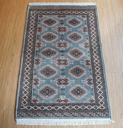  パキスタン手織り絨毯 144×92cm