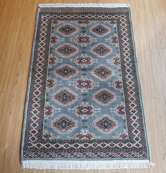  パキスタン手織り絨毯 144×92cm