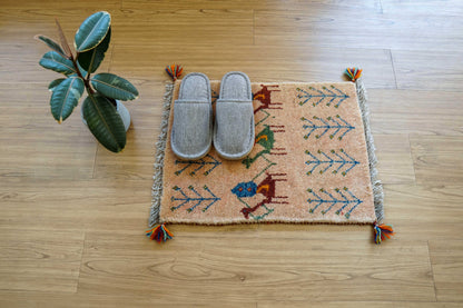 ペルシャ手織りギャッベ アマレ族 60×40cm｜ラクダモチーフ 玄関マット ナチュラルウール - Decorworks