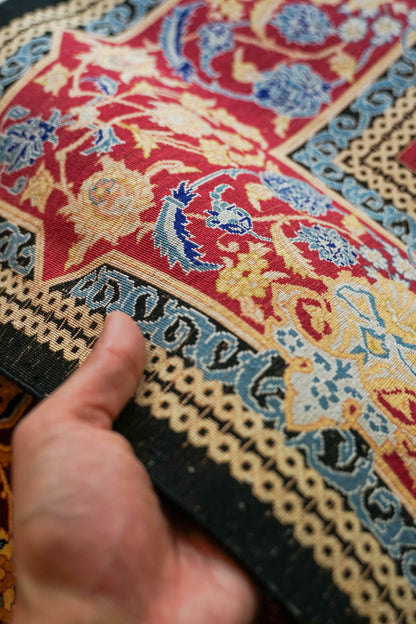  手織りペルシャ絨毯 クム産 【シルク】ラミニ工房 197×132cm ｜ 証明書付