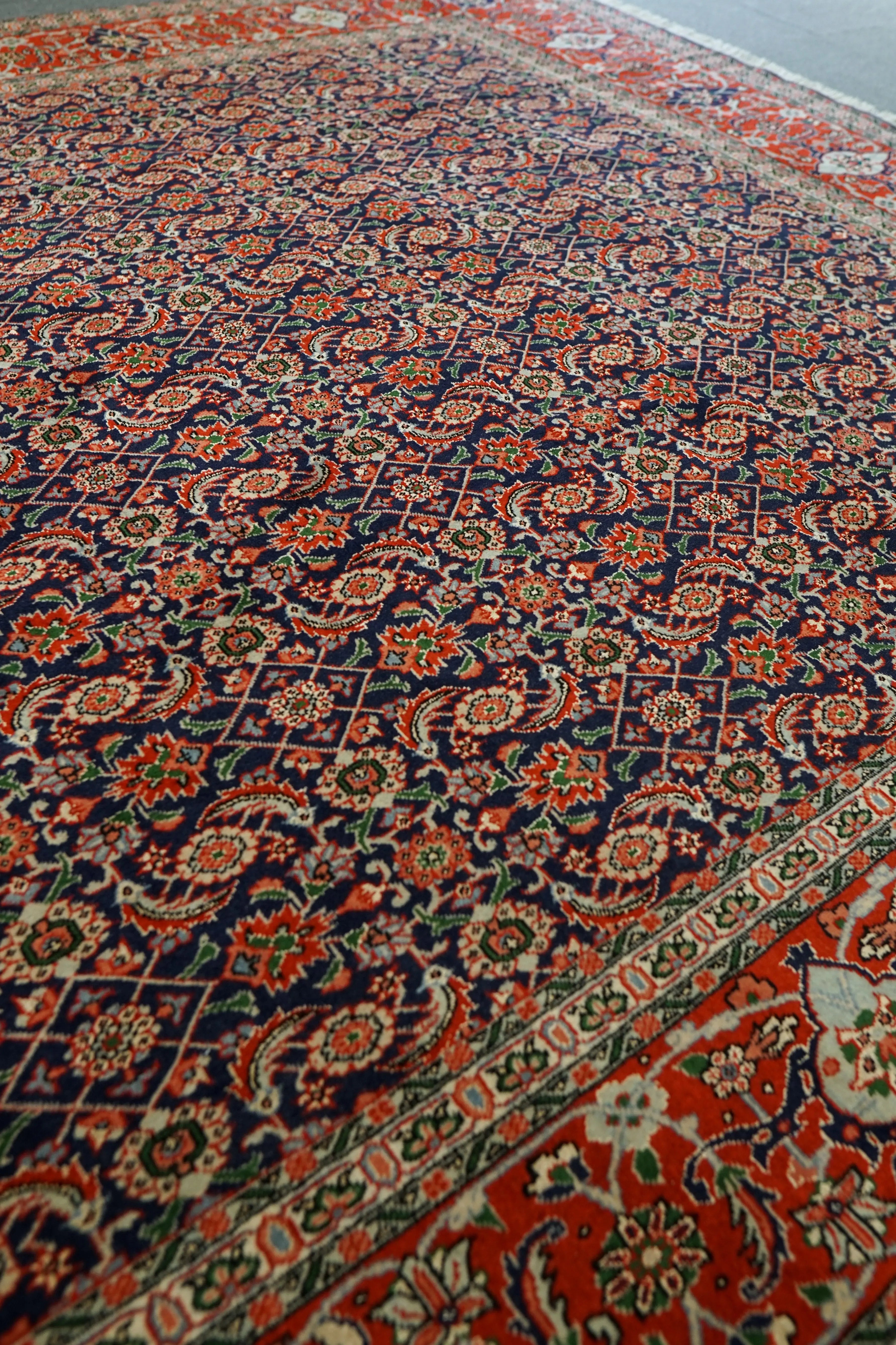 手織りペルシャ絨毯　タブリーズ　 50raj　200&152cmウール&シルク 手織りペルシャ絨毯タブリーズ 50raj200&152cmウール&シルク