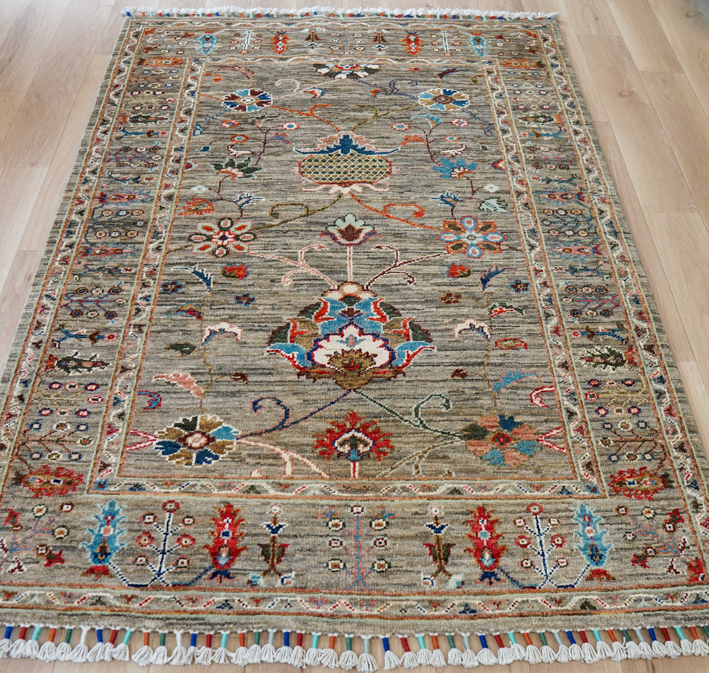  アフガニスタン手織り絨毯 ガズニウール（チョビラグ）142×104cm｜草木染め・手紡ぎウール