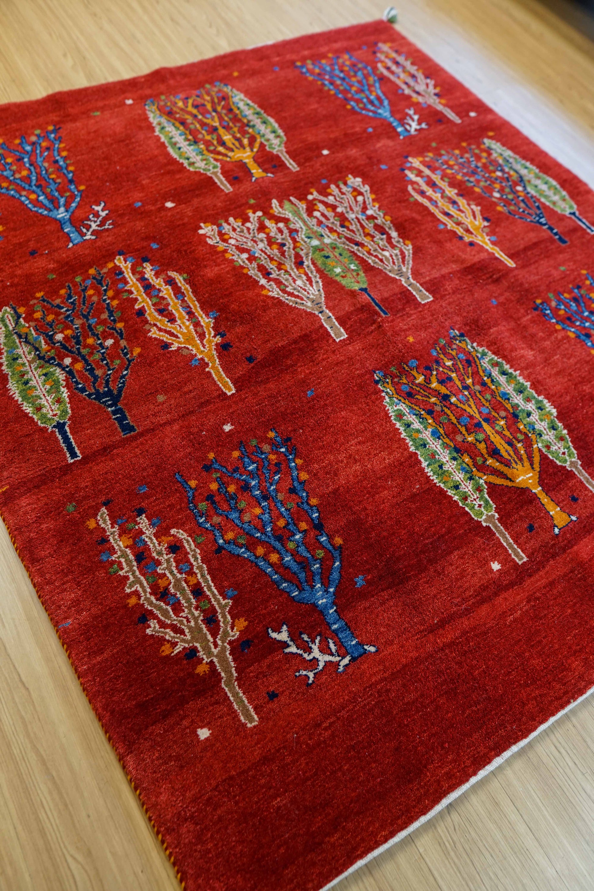  ペルシャ手織りカシュクリギャッベ リズバフト 186×159cm｜生命の木デザイン 高密度織り 大判ウールラグ