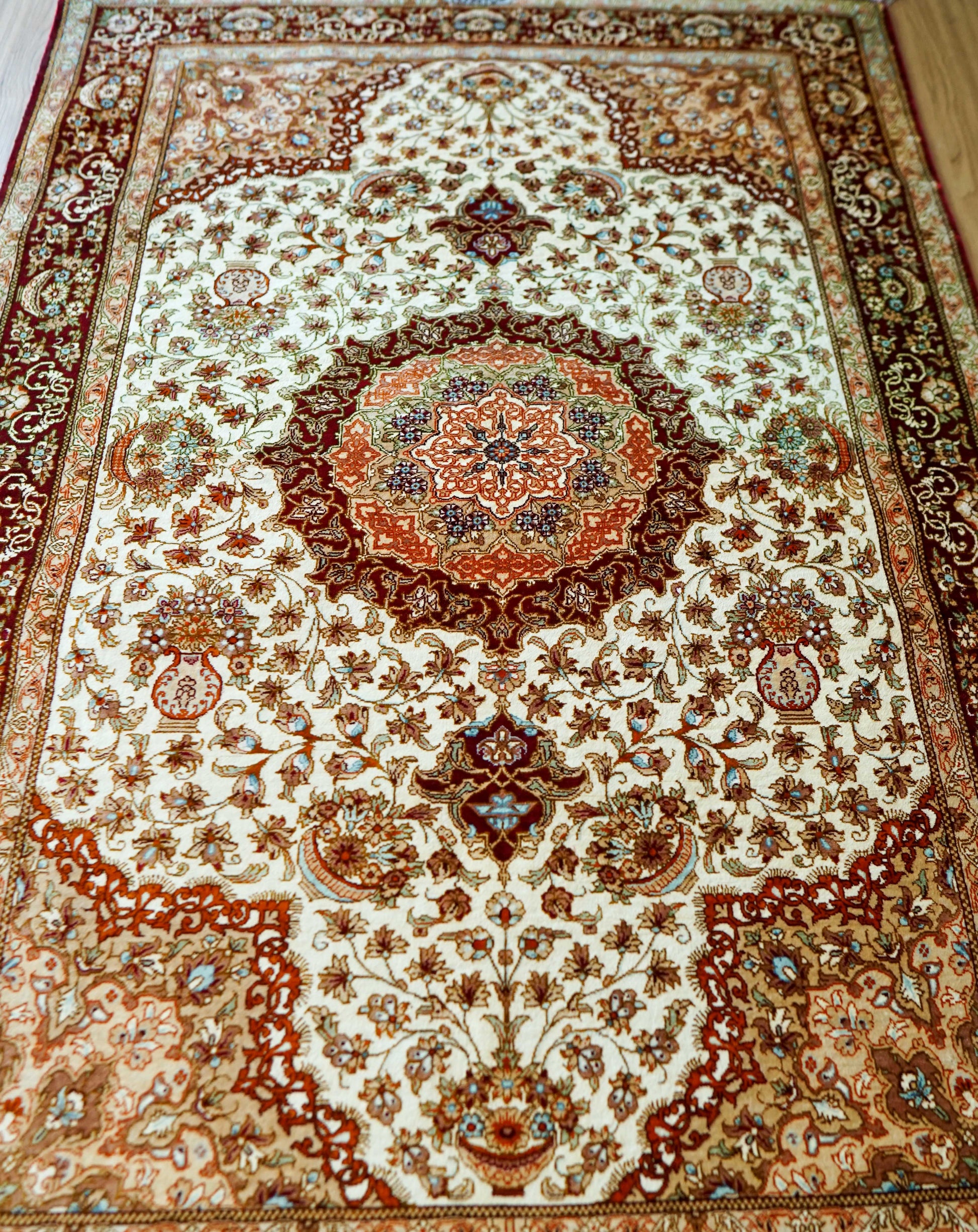  ペルシャ手織り絨毯 クム産 シルク100% シラージ工房 147×97cm