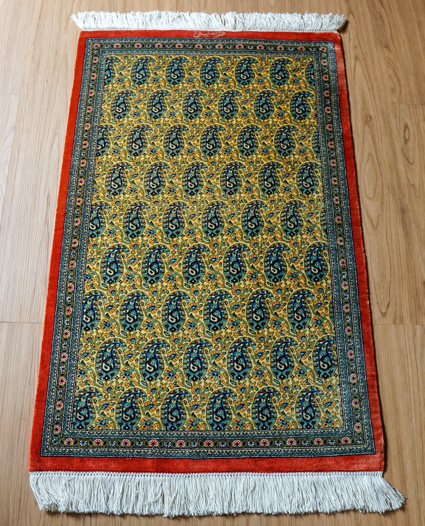  ペルシャ絨毯 クム産 100％シルク 手織り 90×56cm