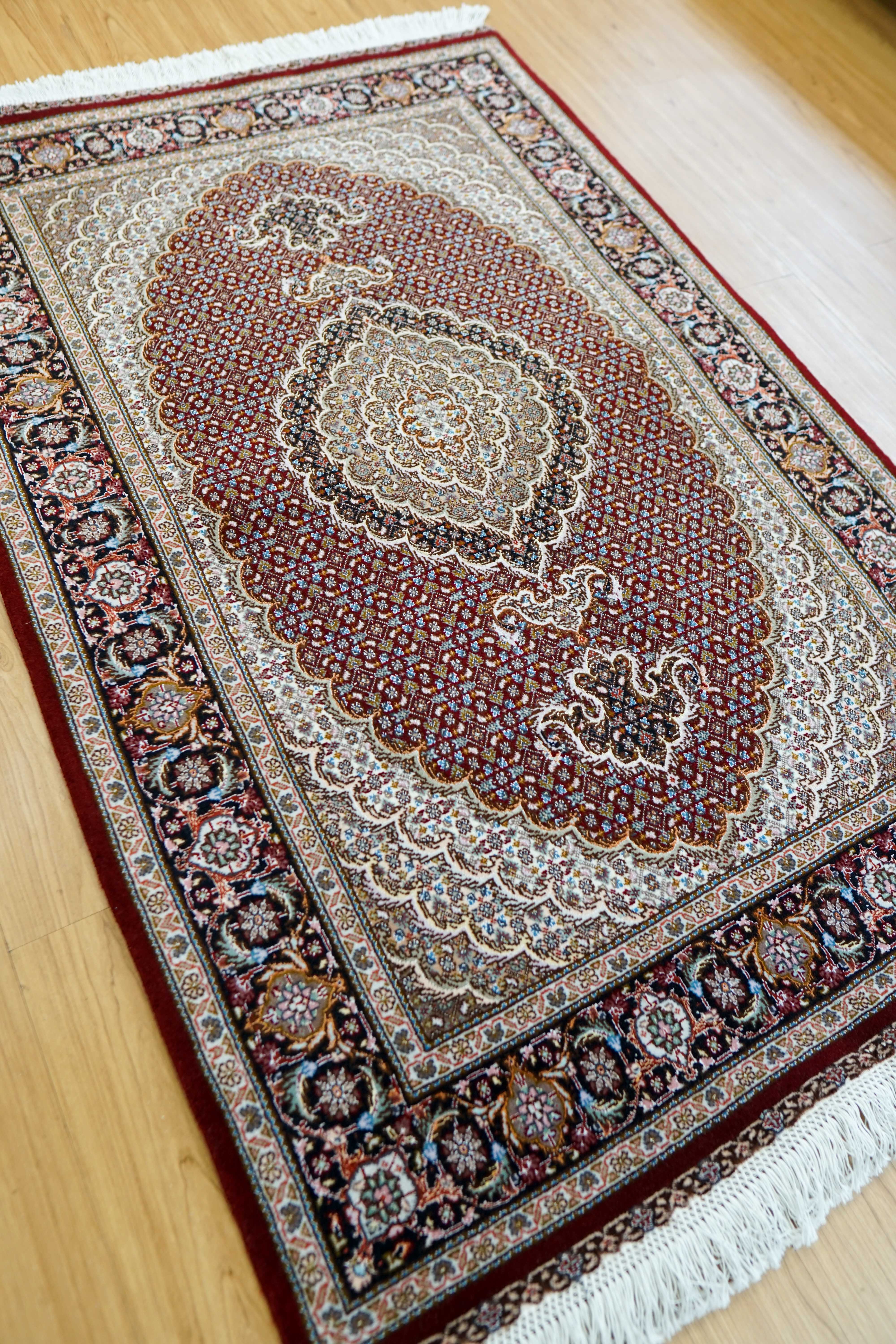 手織りペルシャ絨毯　新品　コルクシルク　タブリーズ産　50raj 153×102 手織りペルシャ絨毯新品コルクシルクタブリーズ産50raj 153×102