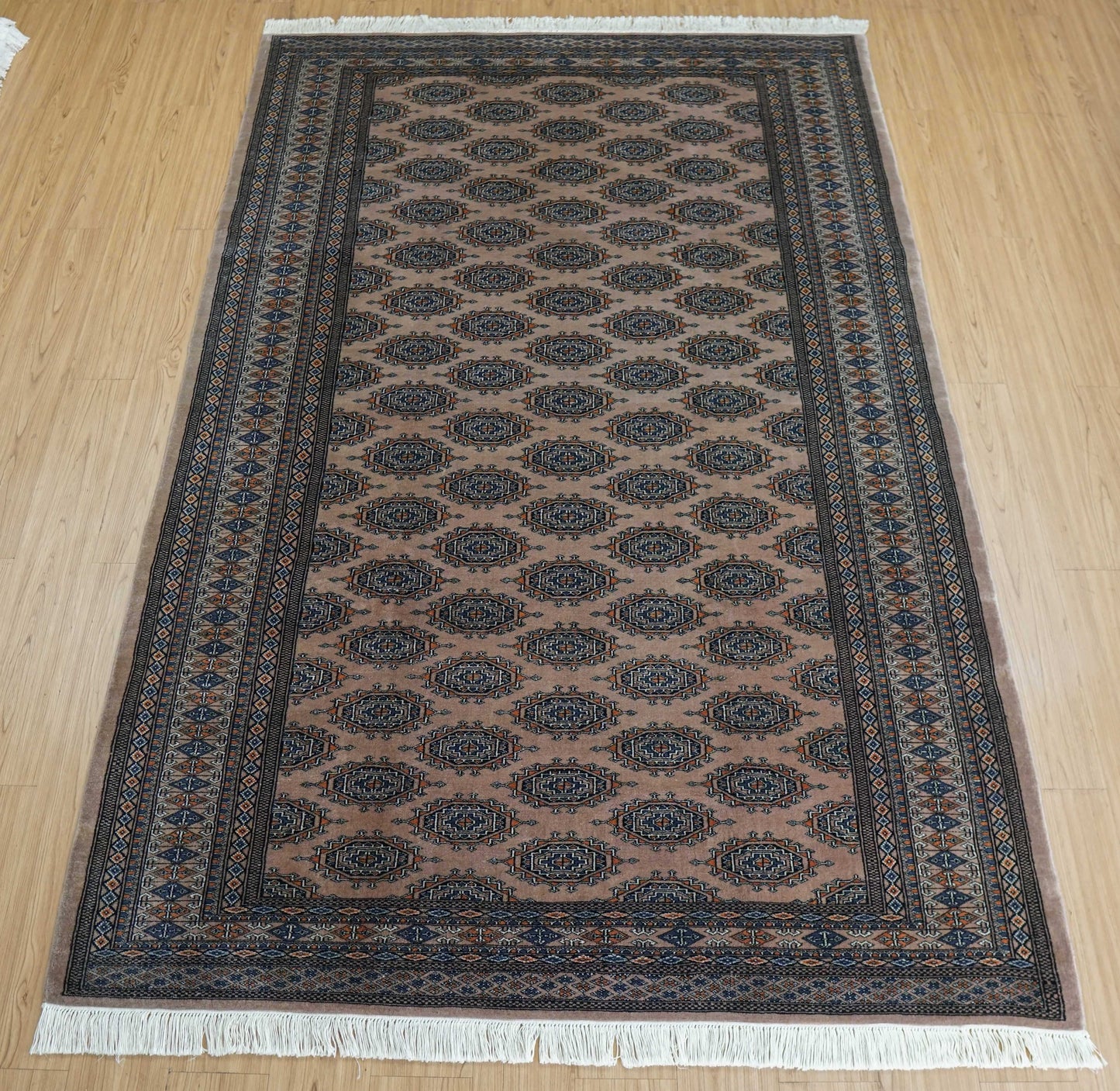  パキスタン手織り絨毯  251×161cm