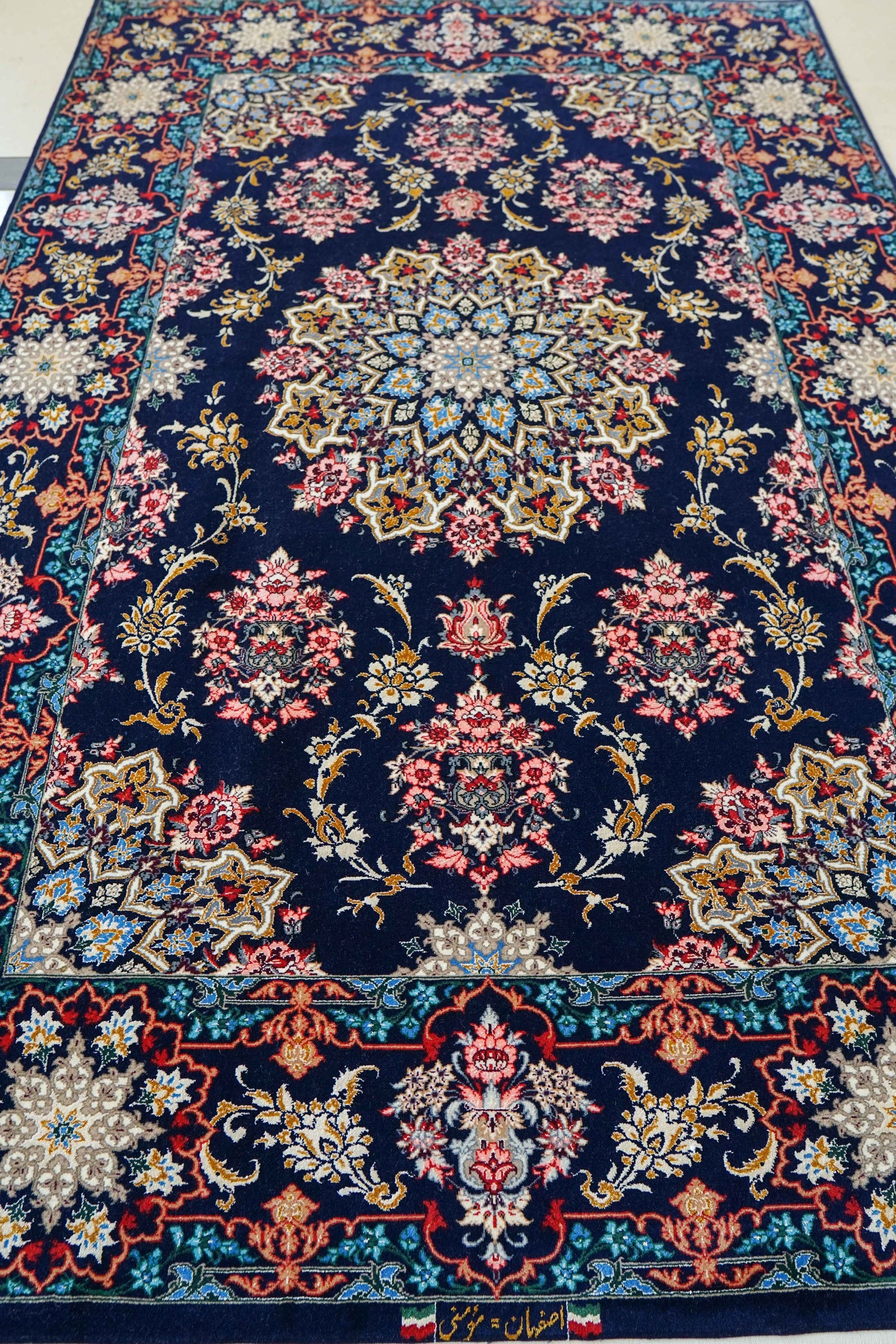  ペルシャ絨毯 イスファハン産 モメニ工房 200×130cm