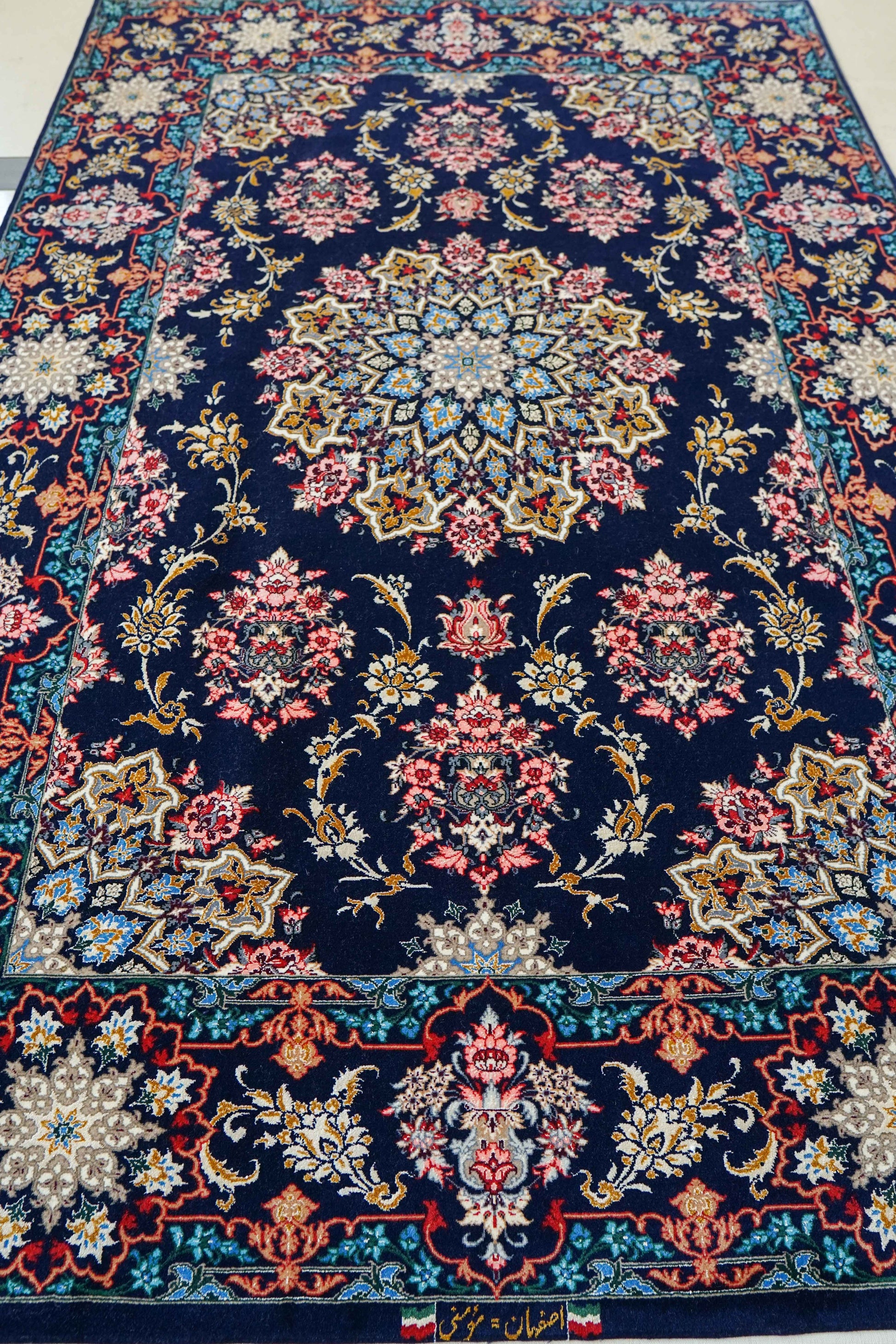 ペルシャ絨毯 イスファハン産 モメニ工房 200×130cm