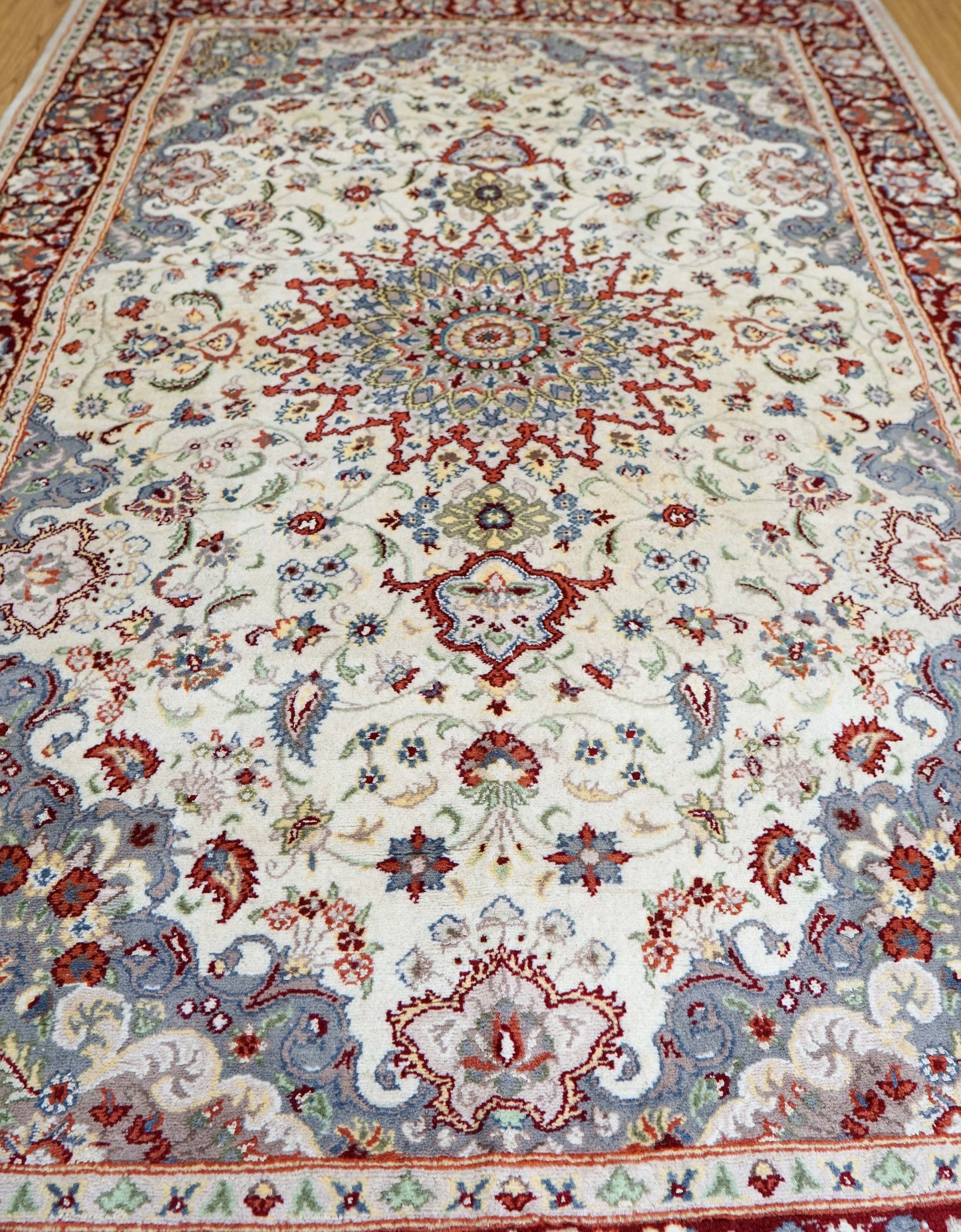  手織りペルシャ絨毯 オリエンタルラグ 228×144cm