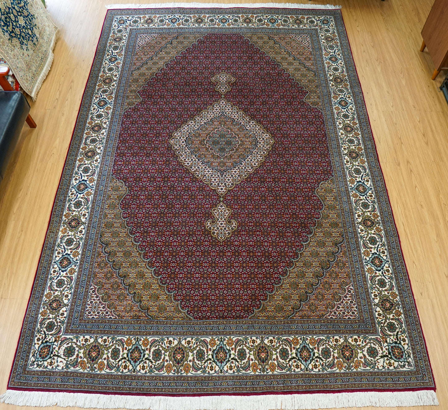 Collection ペルシャ手織り絨毯 タブリーズ産 305×205cm マヒ柄