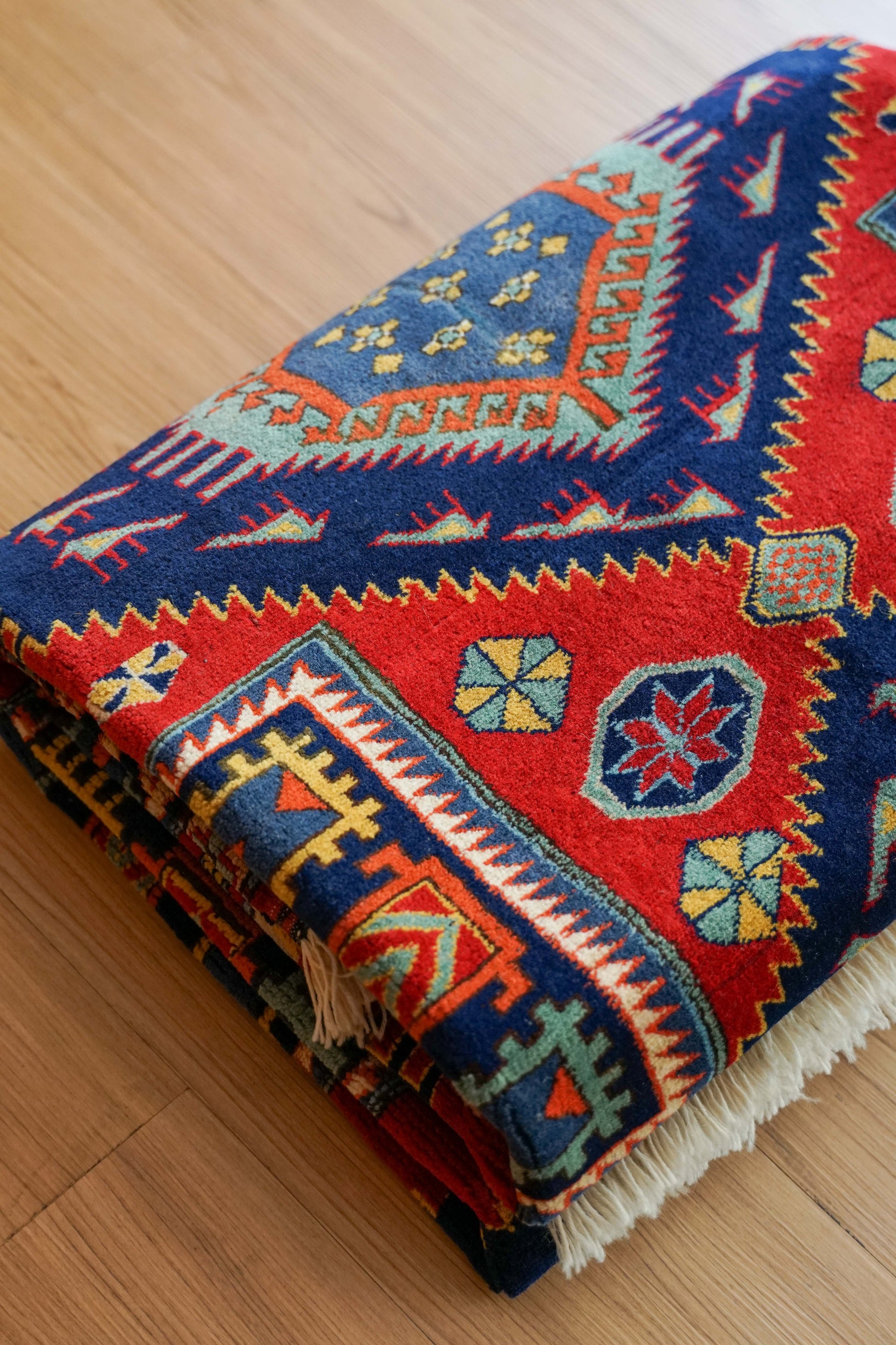  197×154cm 手織りペルシャ絨毯 トライバルラグ