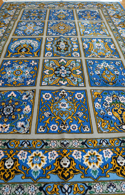  手織り ペルシャ絨毯 ナイン産 194×140cm