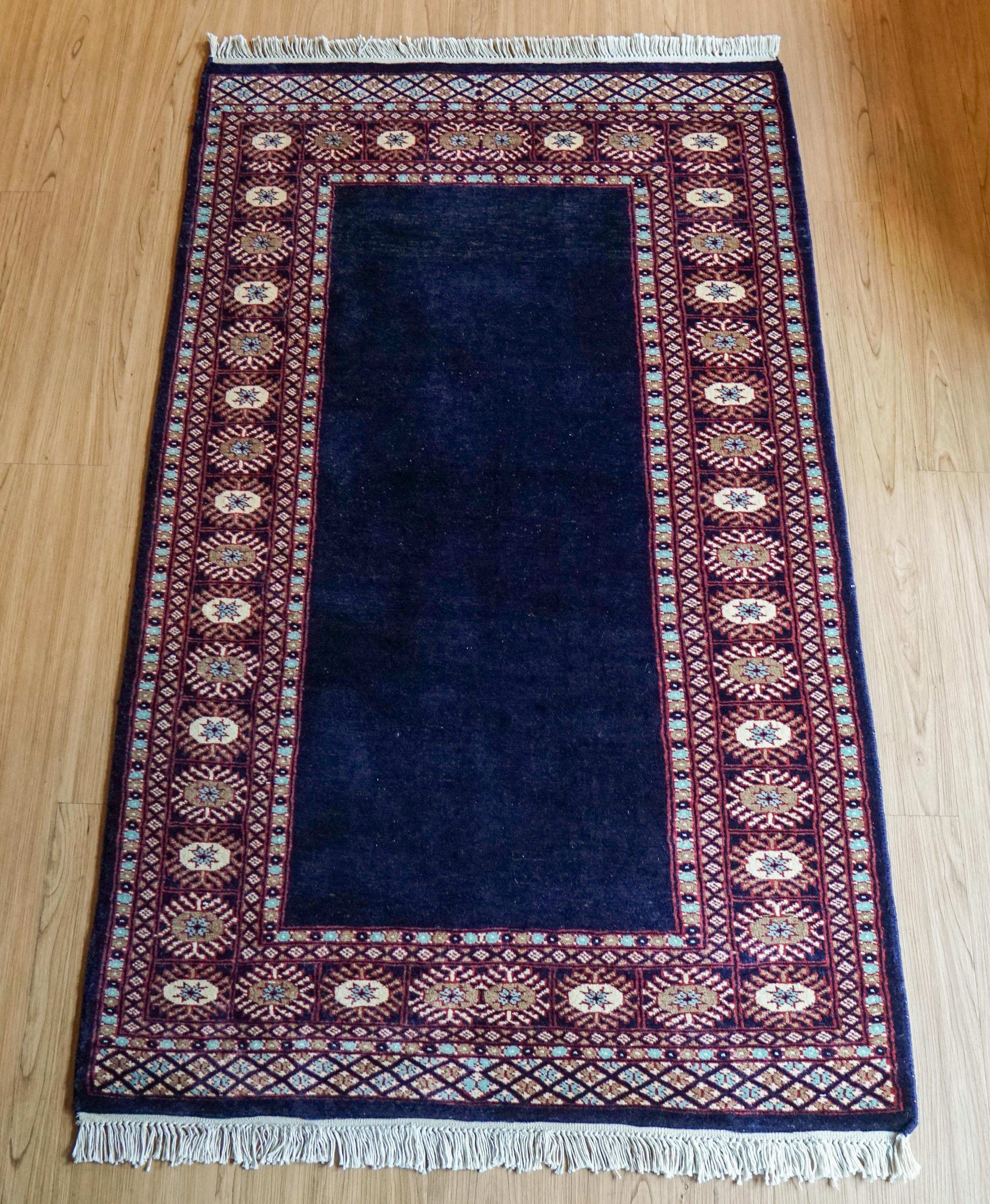  パキスタン手織り絨毯 154×91cm