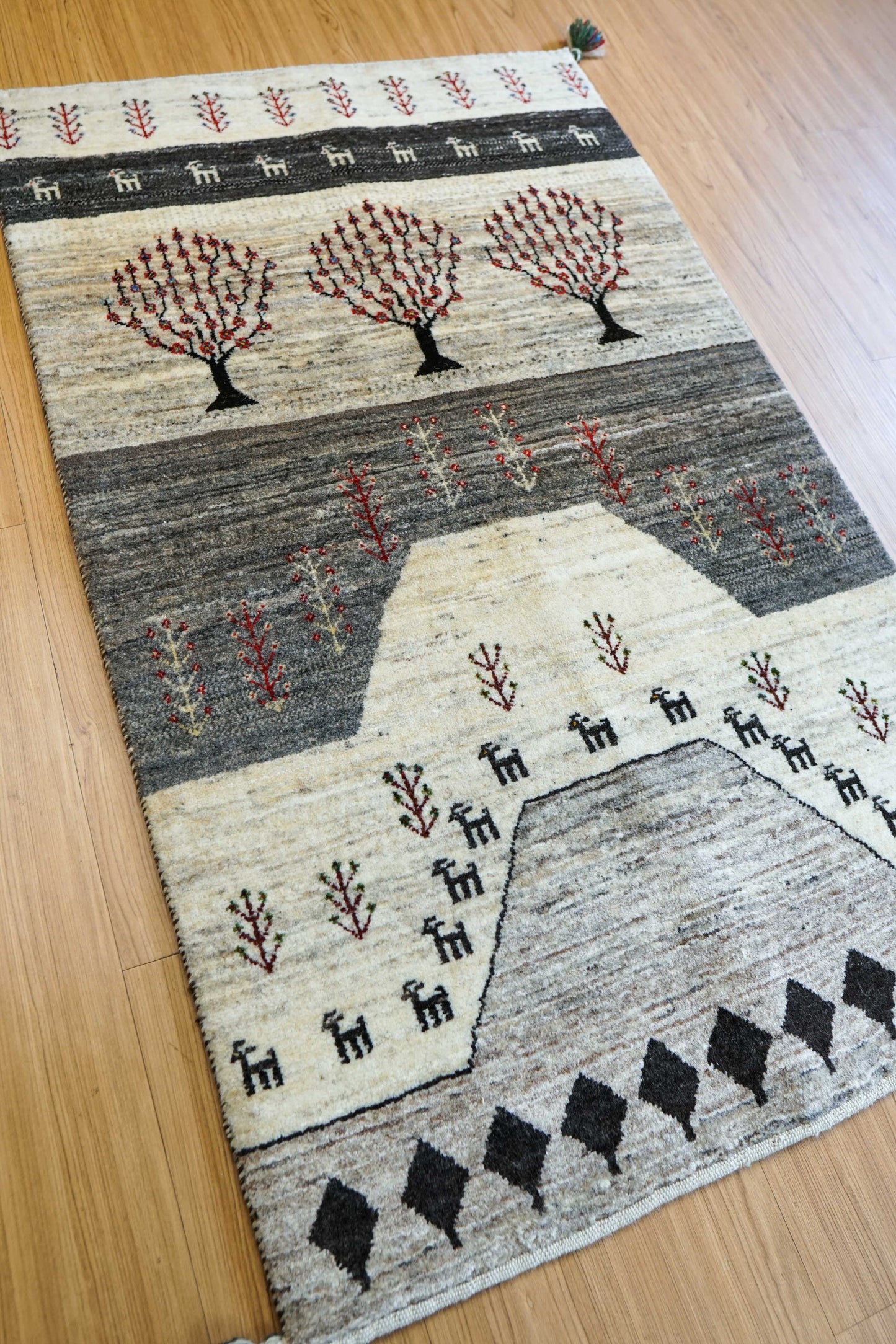 ペルシャ絨毯 カシュクリ ギャッベ リズバフトギヤべ 144×86cm