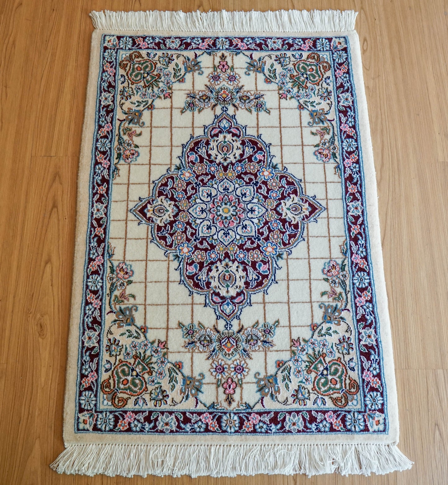  ペルシャ絨毯 ナイン産 94×65cm