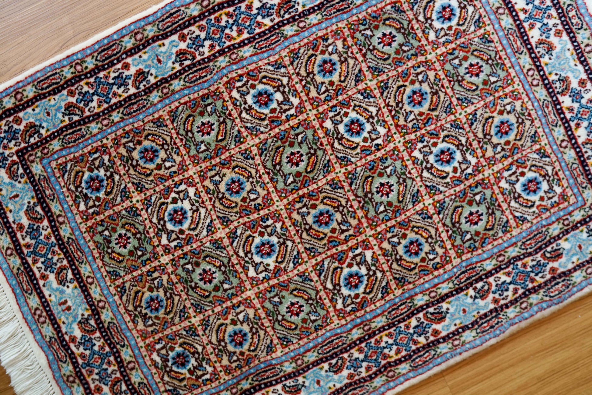  ペルシャ絨毯　ムード産　89×60cm