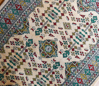 パキスタン手織り絨毯 122×78cm