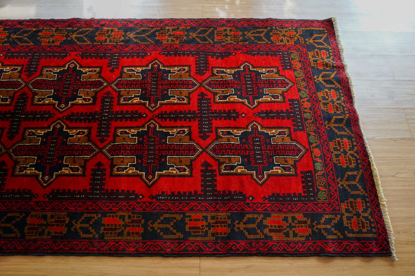 ペルシャ絨毯 バルーチ トライバルラグ 187×114cm