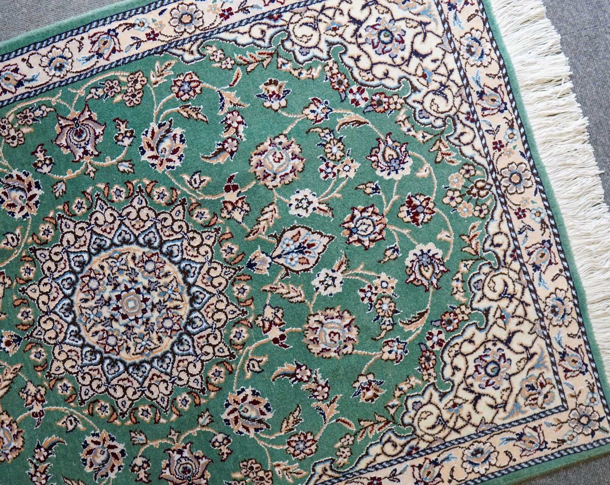 116×78cm ペルシャ手織り絨毯 ナイン産 Decorworks