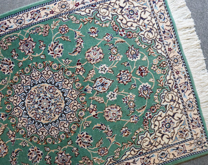 116×78cm ペルシャ手織り絨毯 ナイン産 Decorworks