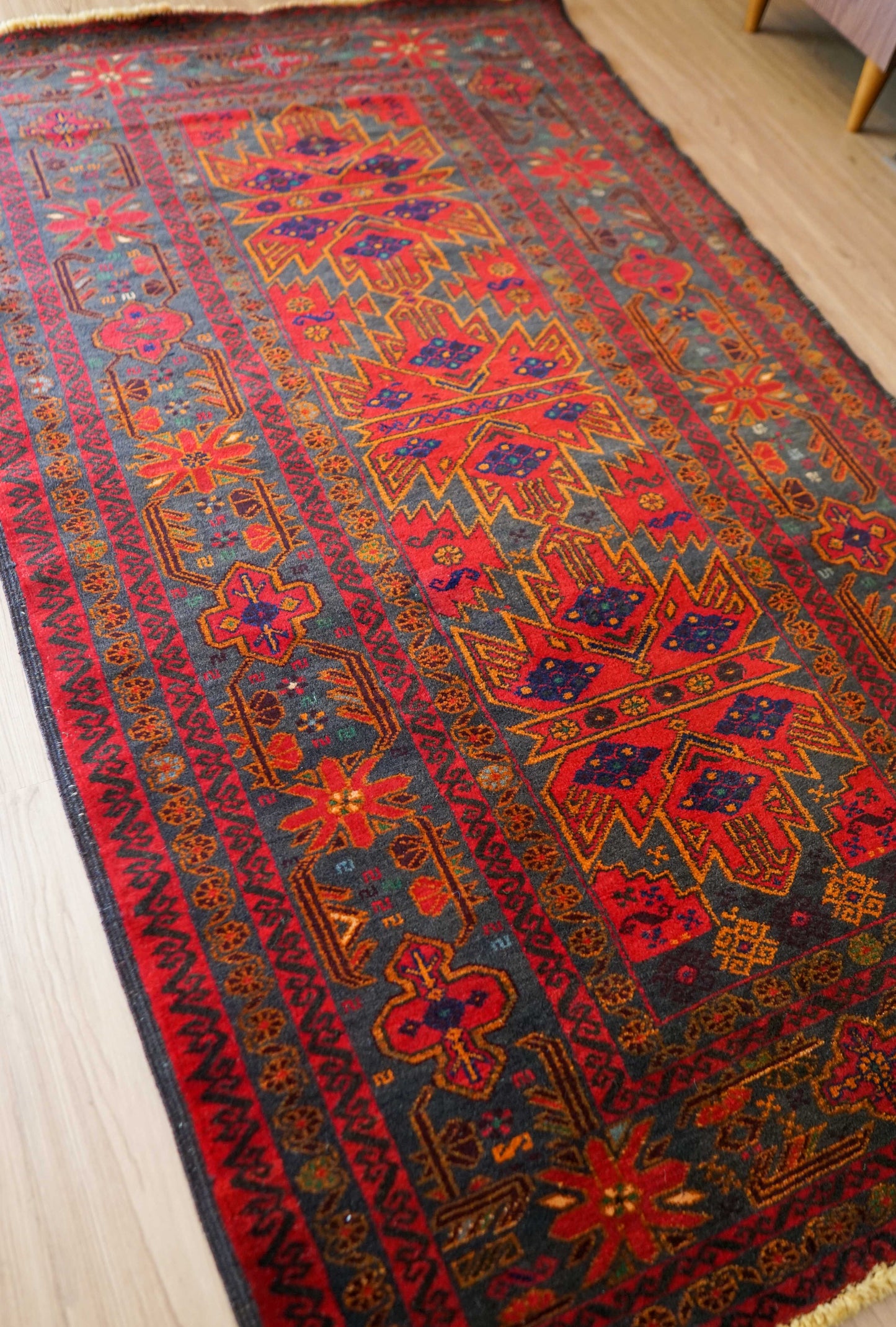  バルーチ トライバルラグ 194×109cm