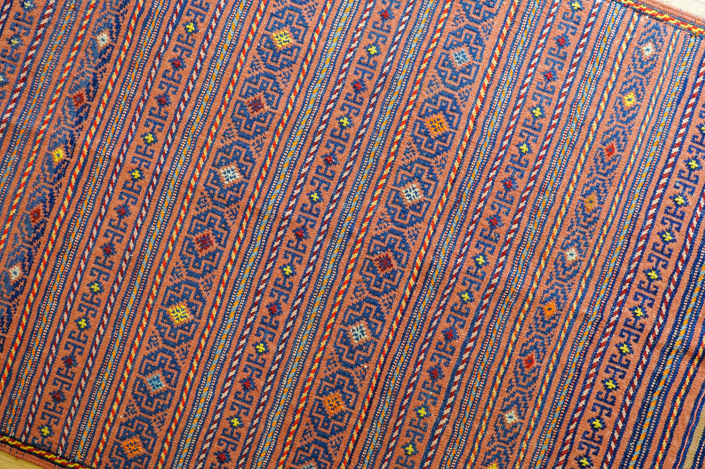  ペルシャ 手織りキリム トラバルラグ 144×94cm