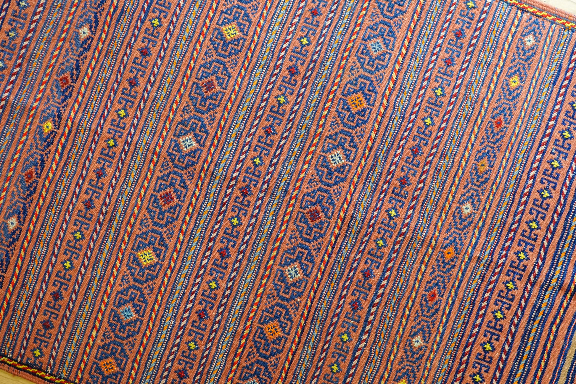  ペルシャ 手織りキリム トラバルラグ 144×94cm