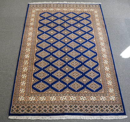 185×126cm パキスタン手織り絨毯 . トライバルラグ　 Decorworks