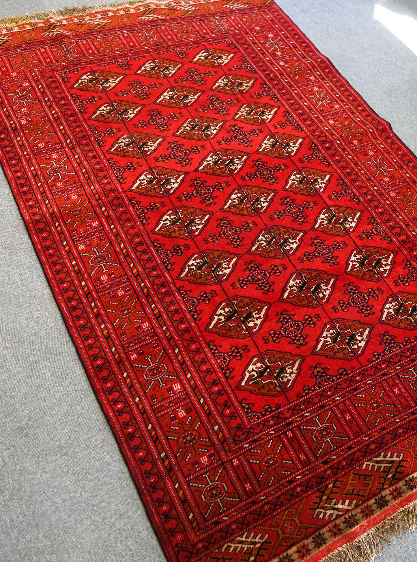 192×126cm　トルクメン ボハラ手織り絨毯 Decorworks