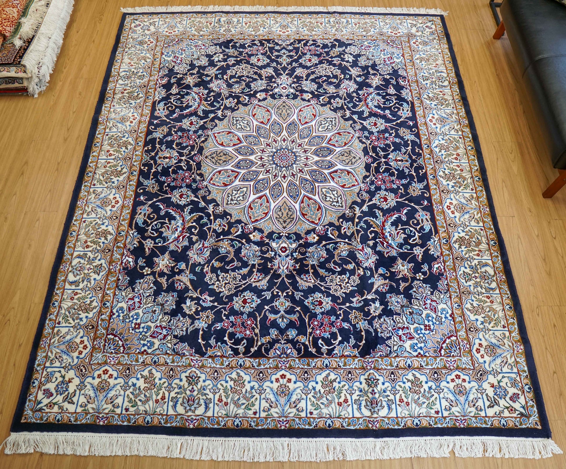  ペルシャ絨毯 ナイン産 250×200cm｜ウール×シルク・繊細メダリオンの伝統デザイン